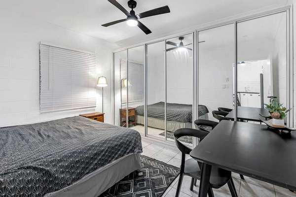 5/527-529 Varley Street, Yorkeys Knob - Thumbnail 6
