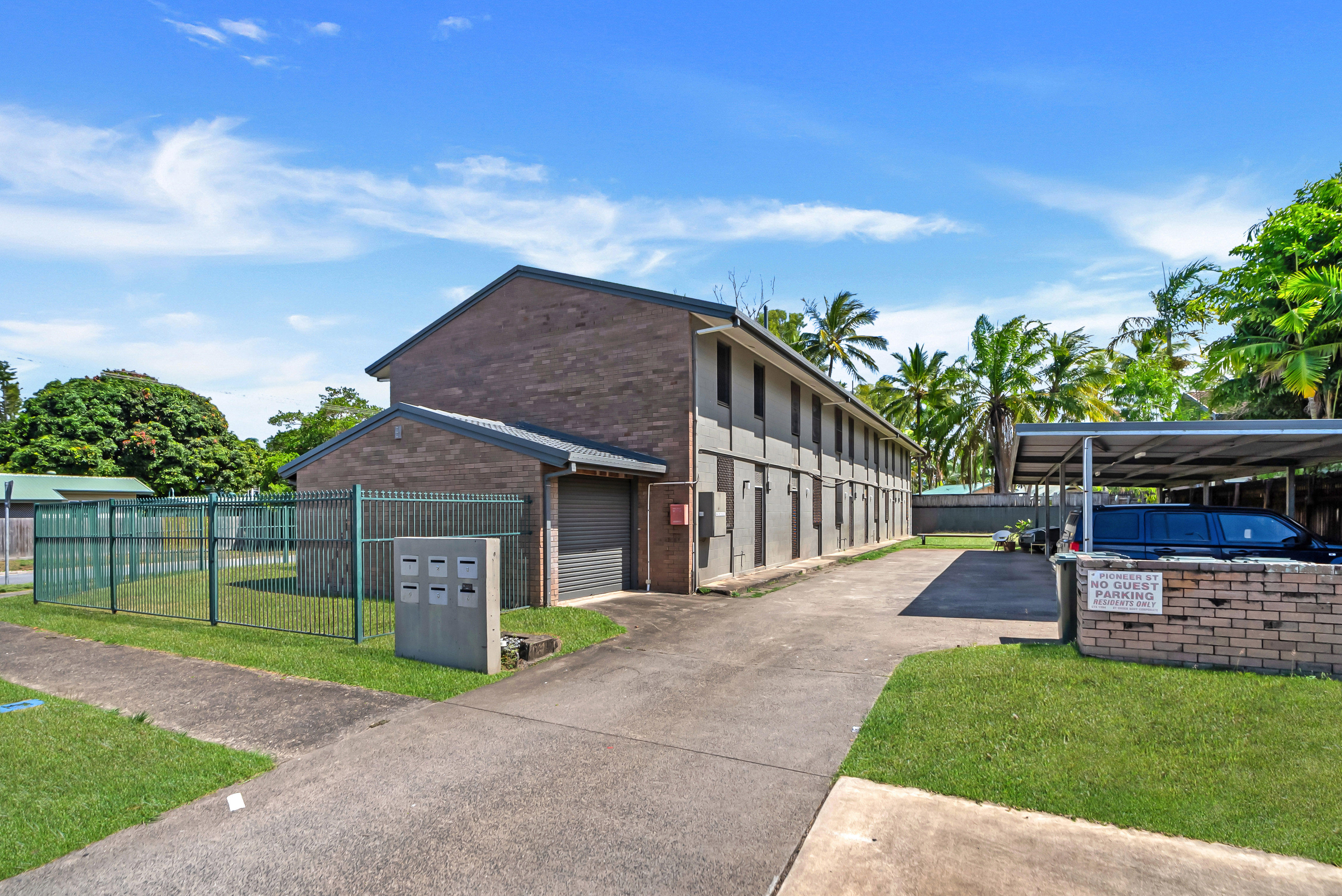 2/1 Pioneer Street, Manoora - Image 1