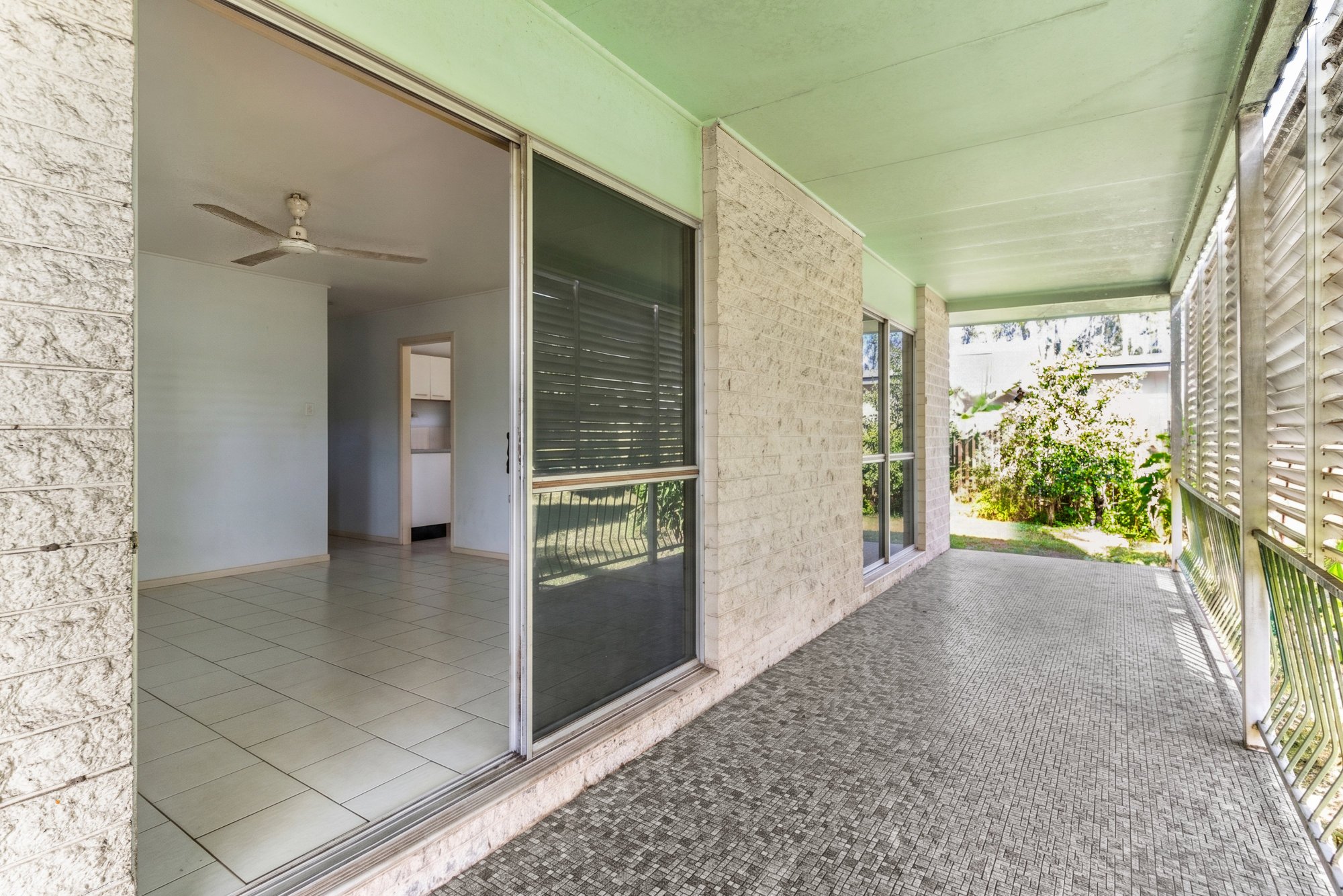 54 Wilks Street, Bungalow - Thumbnail 2