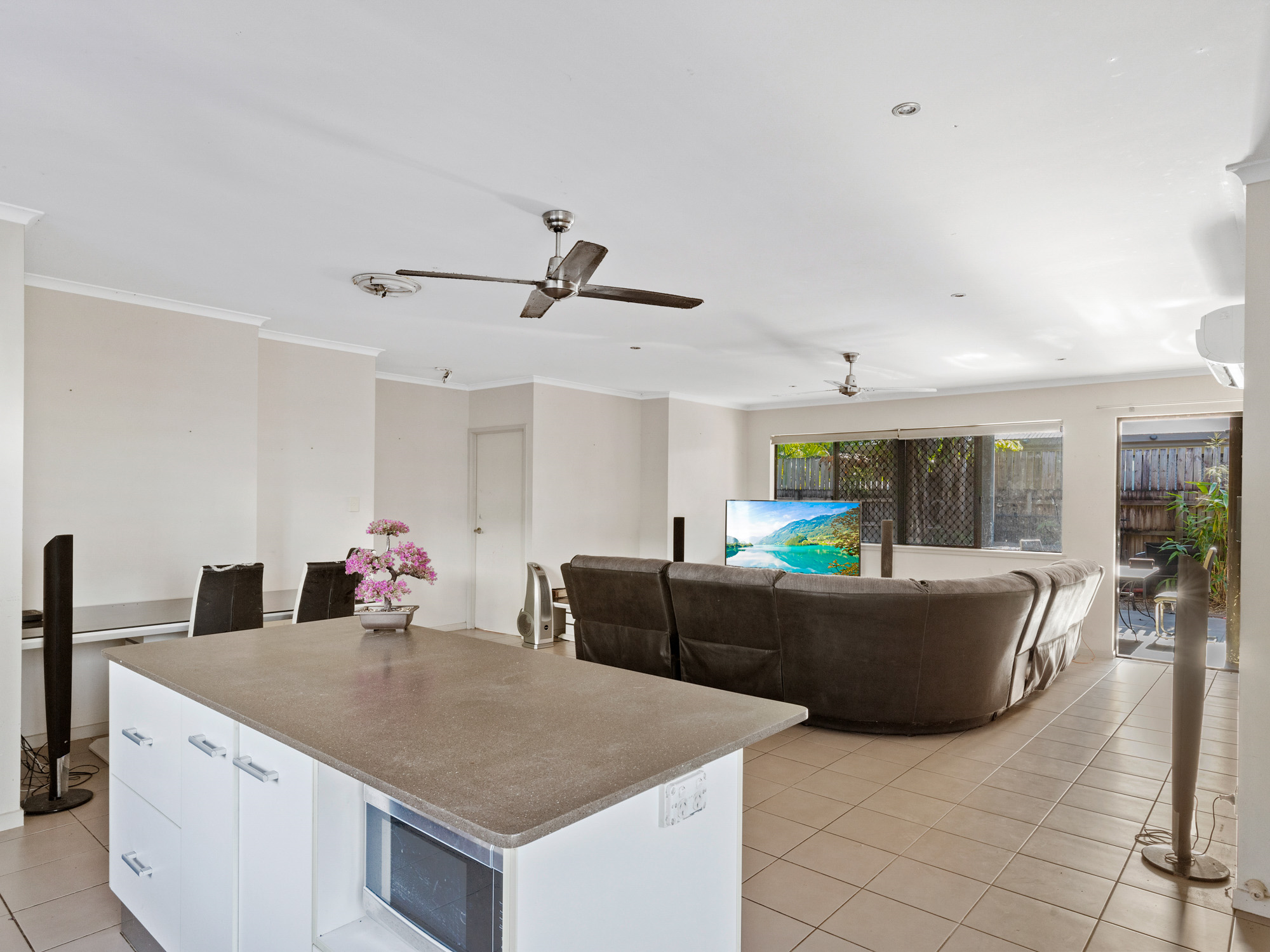 27 Lode Street, Edmonton - Thumbnail 2