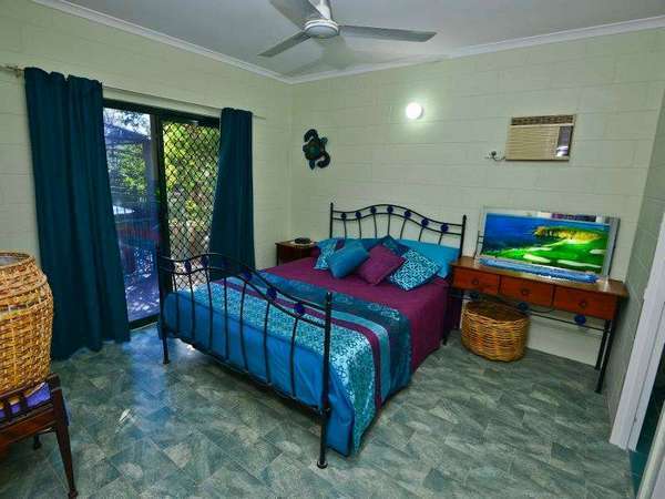 18 Silky Oak Court, Mooroobool - Thumbnail 6