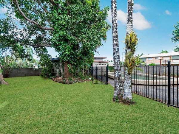 32 Miles Street, Manoora - Thumbnail 8