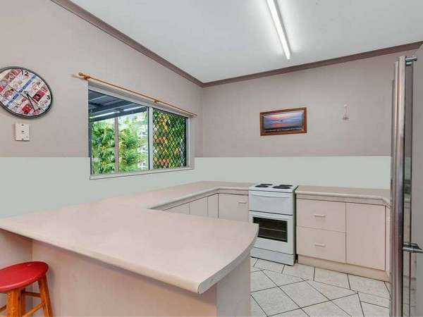 13 Dodd Court, Mooroobool - Thumbnail 4