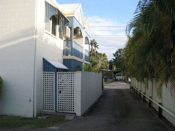1/16 Jensen Street, Manoora - Thumbnail 2