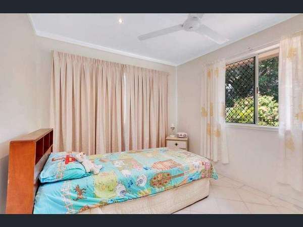 17 Wallace Street, Manunda - Thumbnail 6