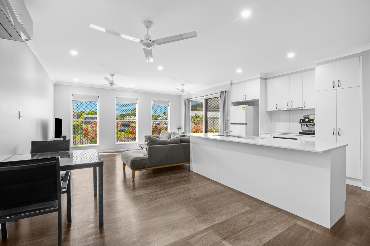 32 Midshipman Street, Mission Beach - Thumbnail 4