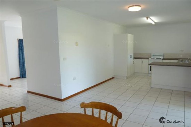 18 Adventure Close, Bentley Park - Thumbnail 8