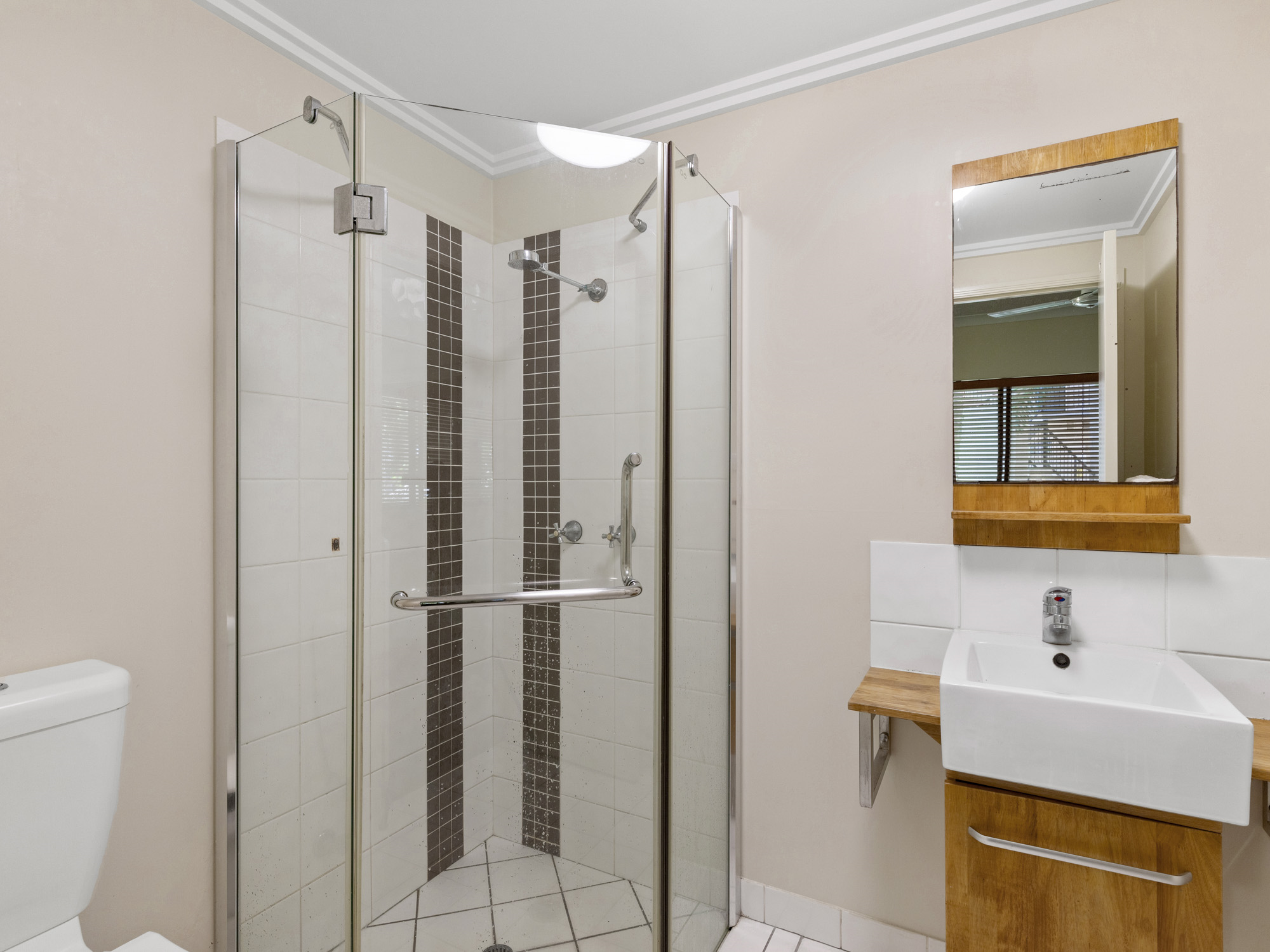 244/2-8 Rigg Street, Woree - Thumbnail 8