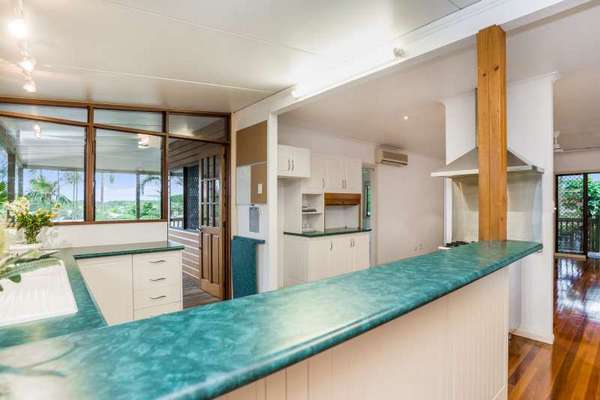 6 Thornton Court, White Rock - Thumbnail 8