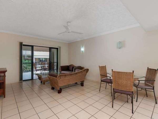 211/2 Rigg Street, Woree - Thumbnail 3
