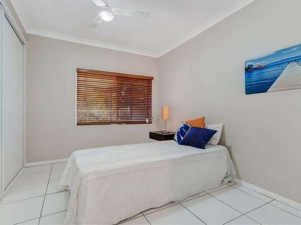 1/3 Guava Street, Holloways Beach - Thumbnail 7