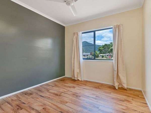 90 Giffin Road, White Rock - Thumbnail 5