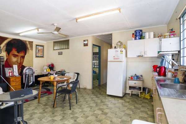 268 McCoombe Street, Westcourt - Thumbnail 2