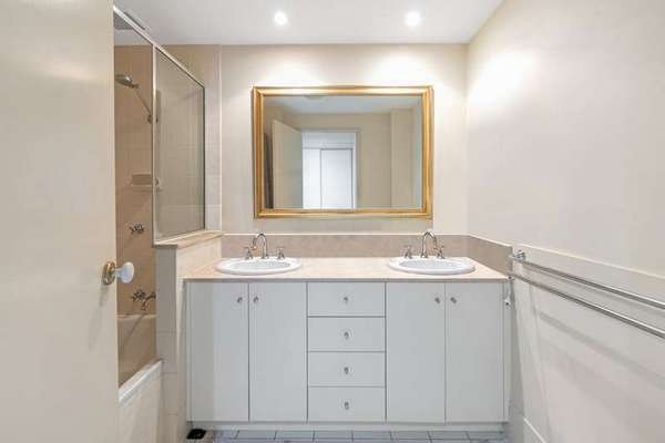 813/2-10 Greenslopes Street, Cairns North - Thumbnail 8