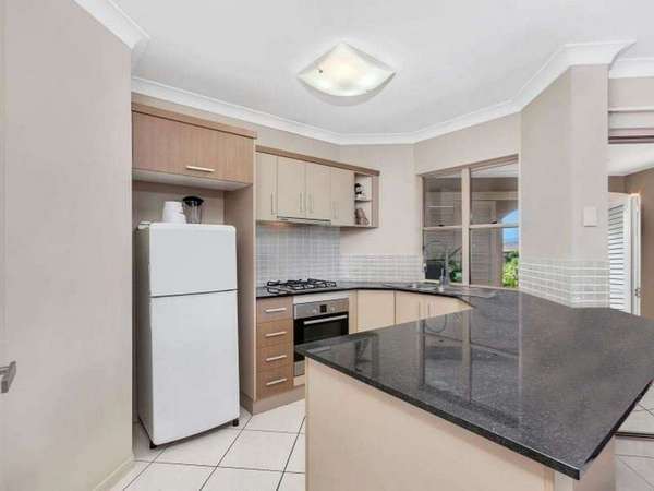 627/12 Gregory Street, Westcourt - Thumbnail 2