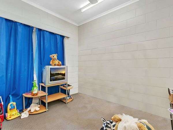 9 Bathurst Drive,, Bentley Park - Thumbnail 7