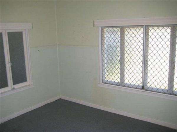 4 West Street, Manunda - Thumbnail 6