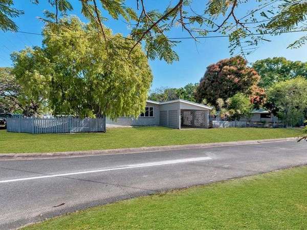 35 Christensen Street, Machans Beach - Thumbnail 3