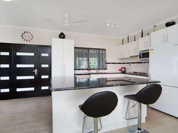 33 Dunbar, Cairns - Thumbnail 4