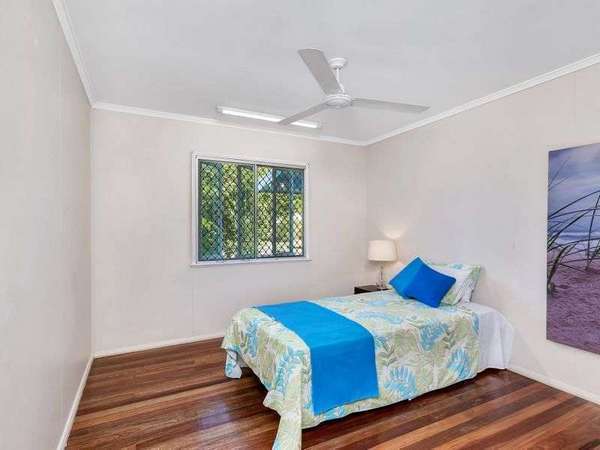 9 Jackson Close, Westcourt - Thumbnail 8