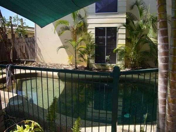 8/5 Balaclava Road, Earlville - Thumbnail 2