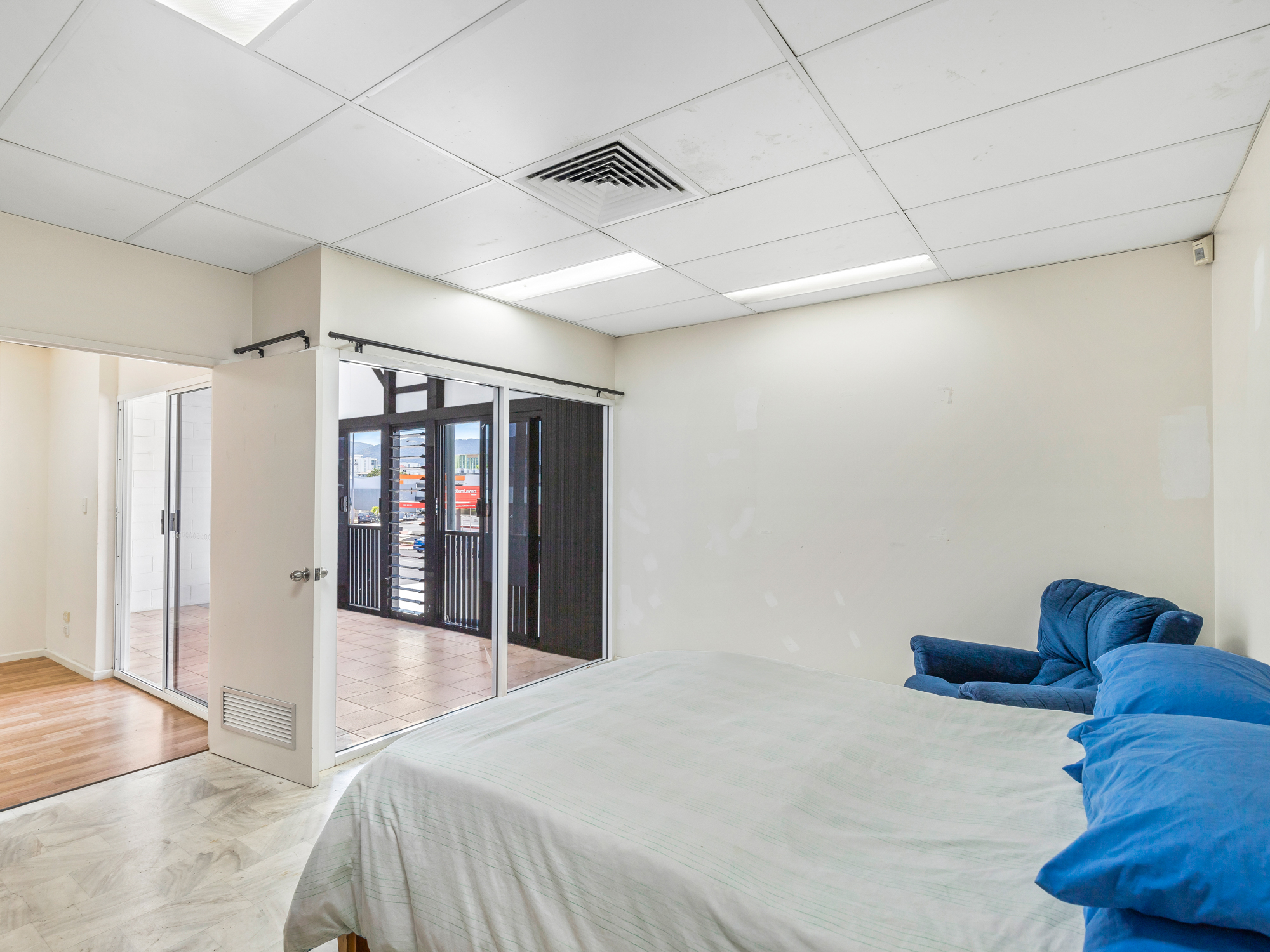 22 Minnie Street, Cairns City - Thumbnail 7
