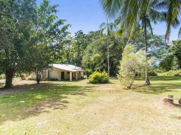 32 HARVEY ROAD, Redlynch - Thumbnail 2