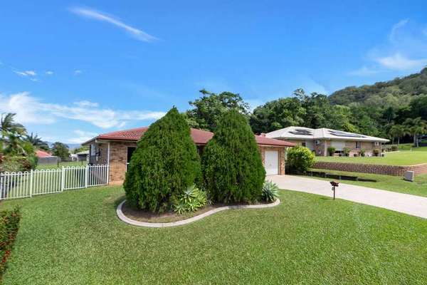 15 Hazelwood Close, Mount Sheridan - Thumbnail 5