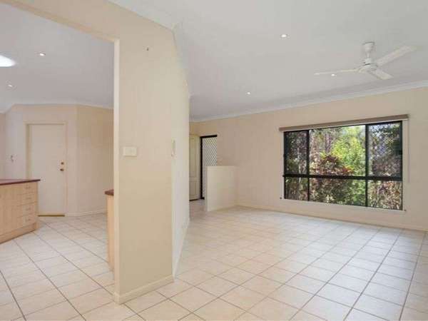 4 Cowie Close, Bentley Park - Thumbnail 5