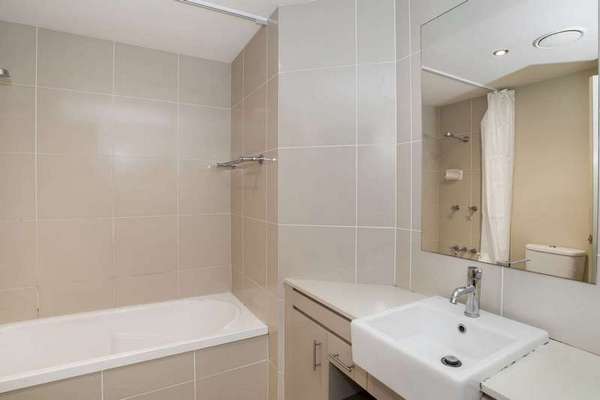 421/11-21 Gregory Street, Westcourt - Thumbnail 5
