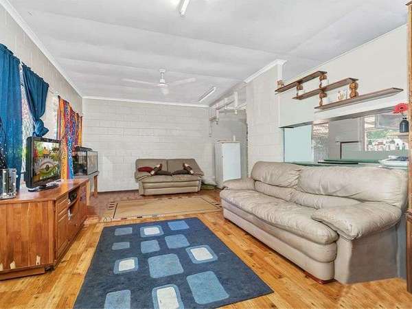 9 Bathurst Drive,, Bentley Park - Thumbnail 2