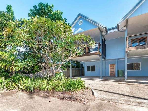 1/3 Guava Street, Holloways Beach - Thumbnail 2