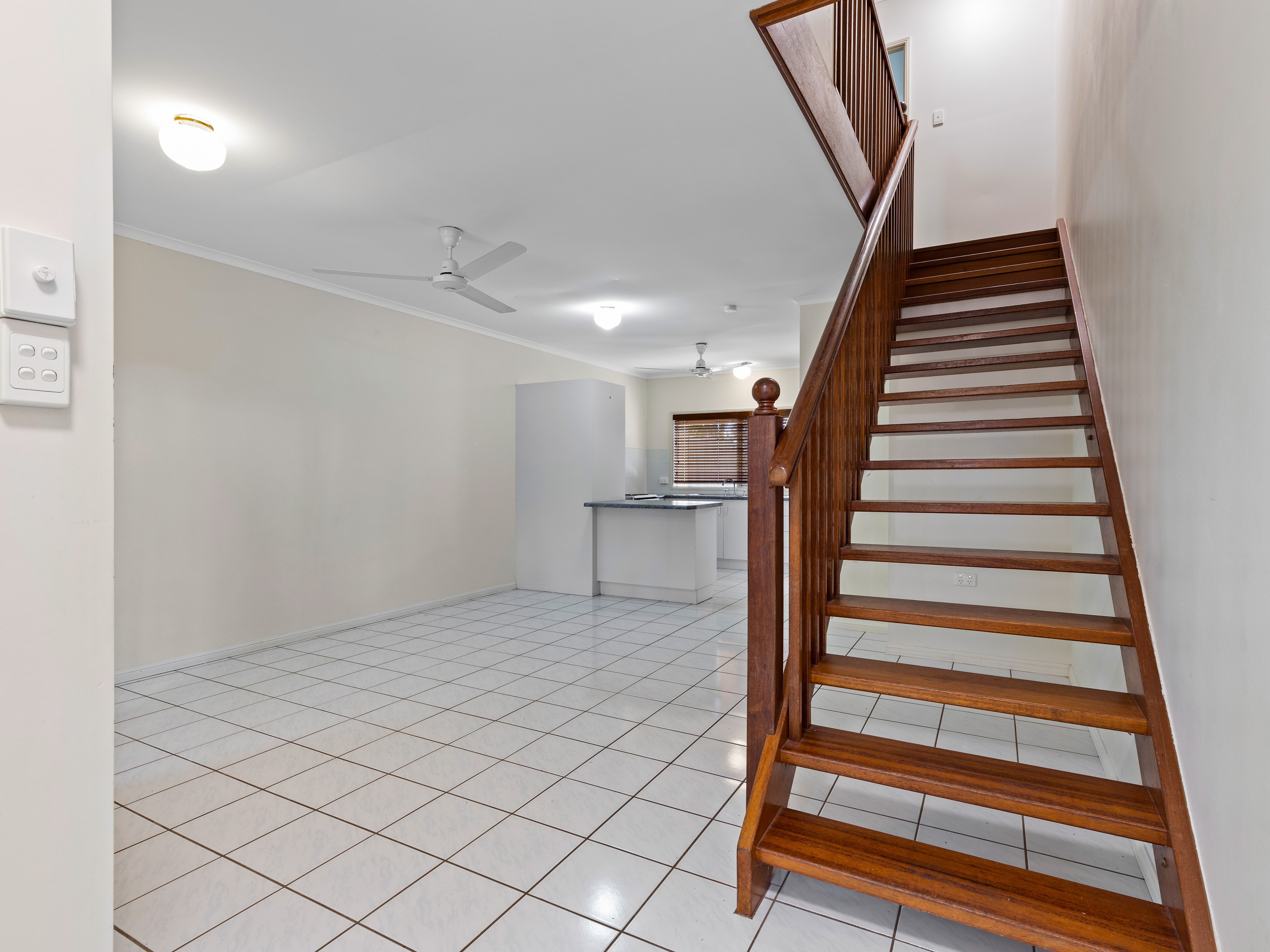 37 MINTARO CRESCENT, Woree - Thumbnail 4