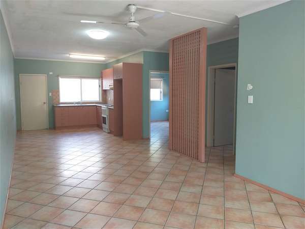 1/163 Reid Road, Mission Beach - Thumbnail 3