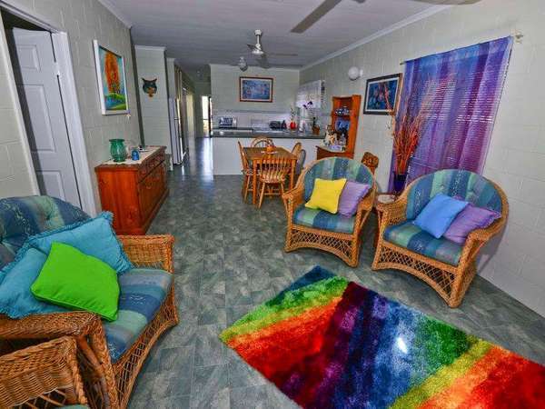 18 Silky Oak Court, Mooroobool - Thumbnail 4
