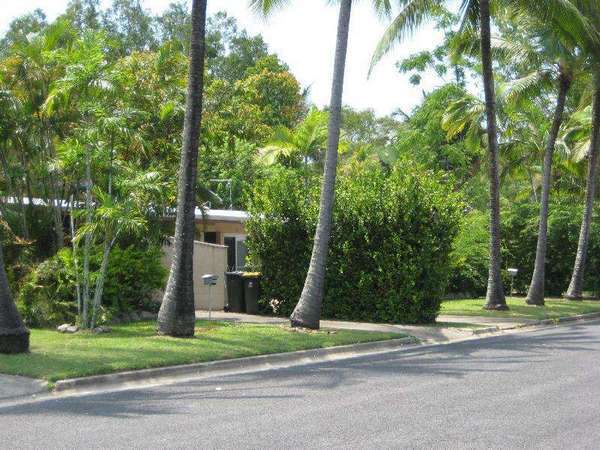 23 Mimosa Street, Holloways Beach - Thumbnail 4