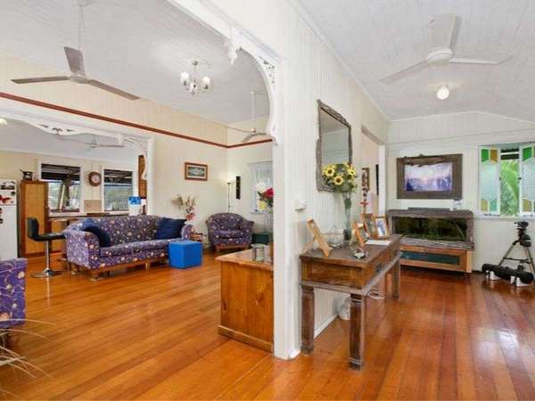 74 Enmore Street, Manoora - Thumbnail 3