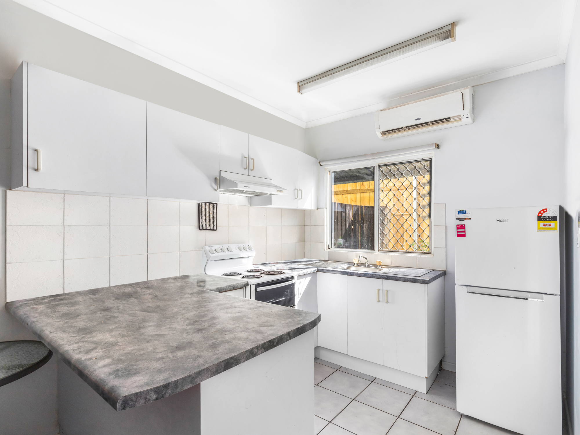 2/9 Balaclava Rd, Earlville - Thumbnail 3