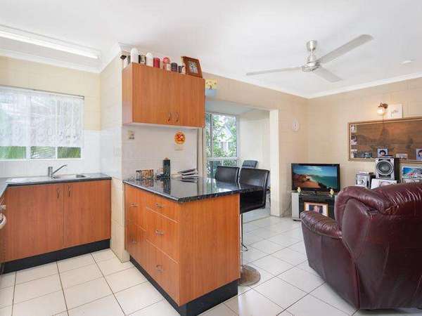 7/33 Rutherford Street, Yorkeys Knob - Thumbnail 2