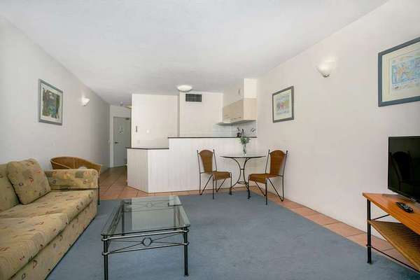 13/71-75 Lake Street, Cairns City - Thumbnail 4