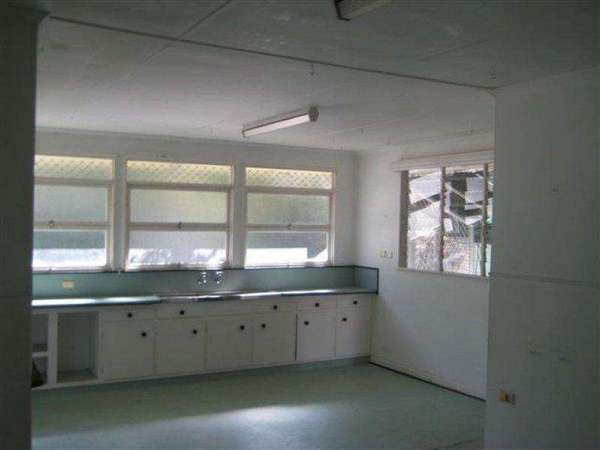 4 West Street, Manunda - Thumbnail 5