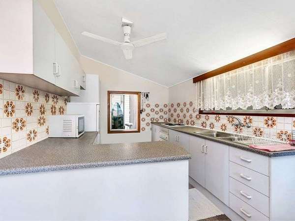 32 Miles Street, Manoora - Thumbnail 3