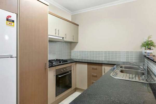 207/12 Gregory Street, Westcourt - Thumbnail 6