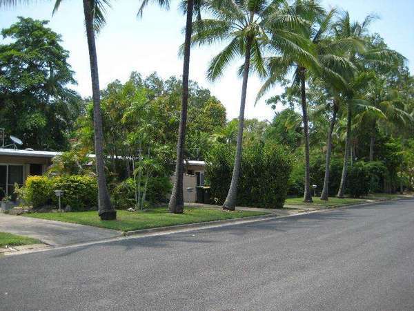 23 Mimosa Street, Holloways Beach - Thumbnail 5