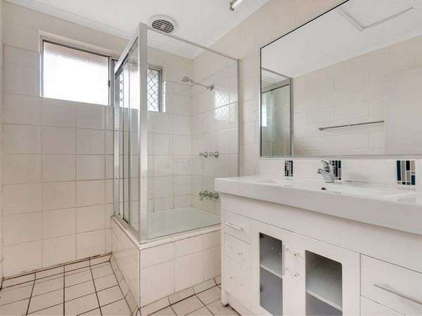 44 & 46 Reservoir Road, Manoora - Thumbnail 7