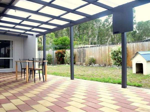 5 Cracknell Road, White Rock - Thumbnail 2