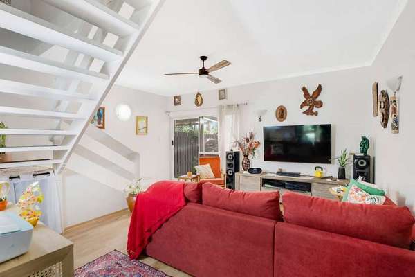 11/11-13 Pioneer Street, Manoora - Thumbnail 2