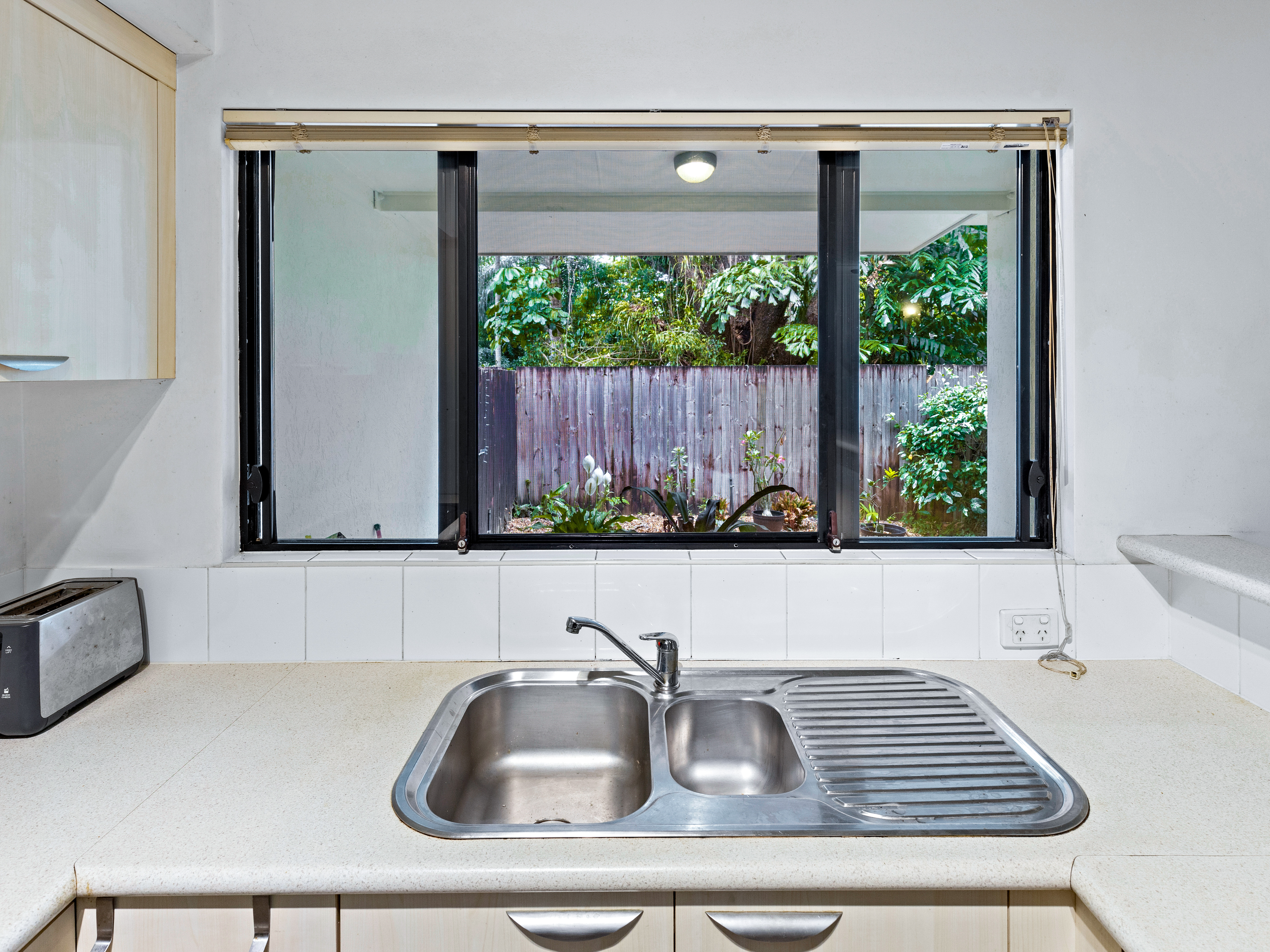 24/44-50 Pease St, Manoora - Thumbnail 6
