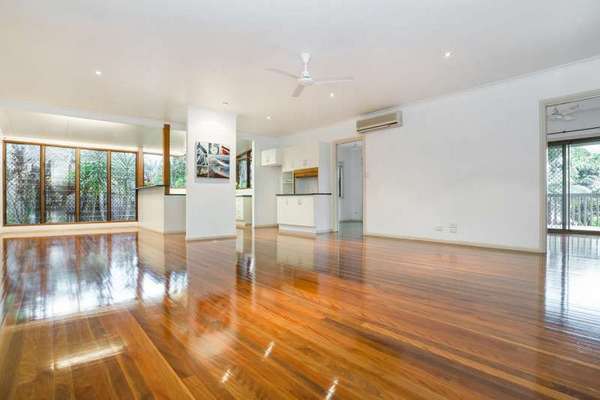 6 Thornton Court, White Rock - Thumbnail 3