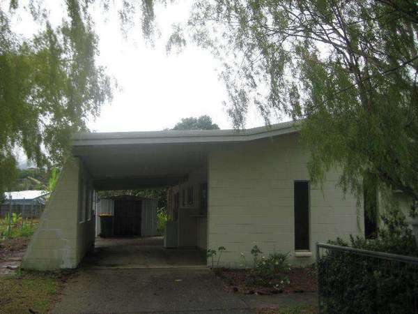 33 Dunbar Street, Mooroobool - Thumbnail 3